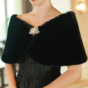 Elegant Black Faux Fur Cape